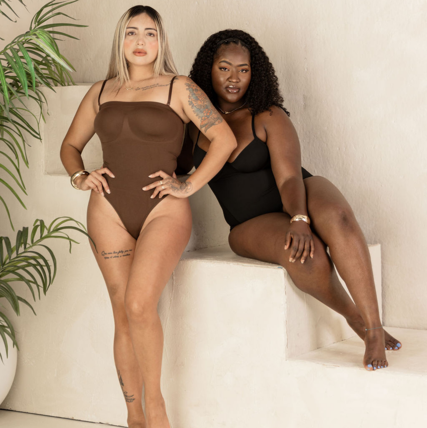 DETACHABLE STRAPS SHAPE WEAR