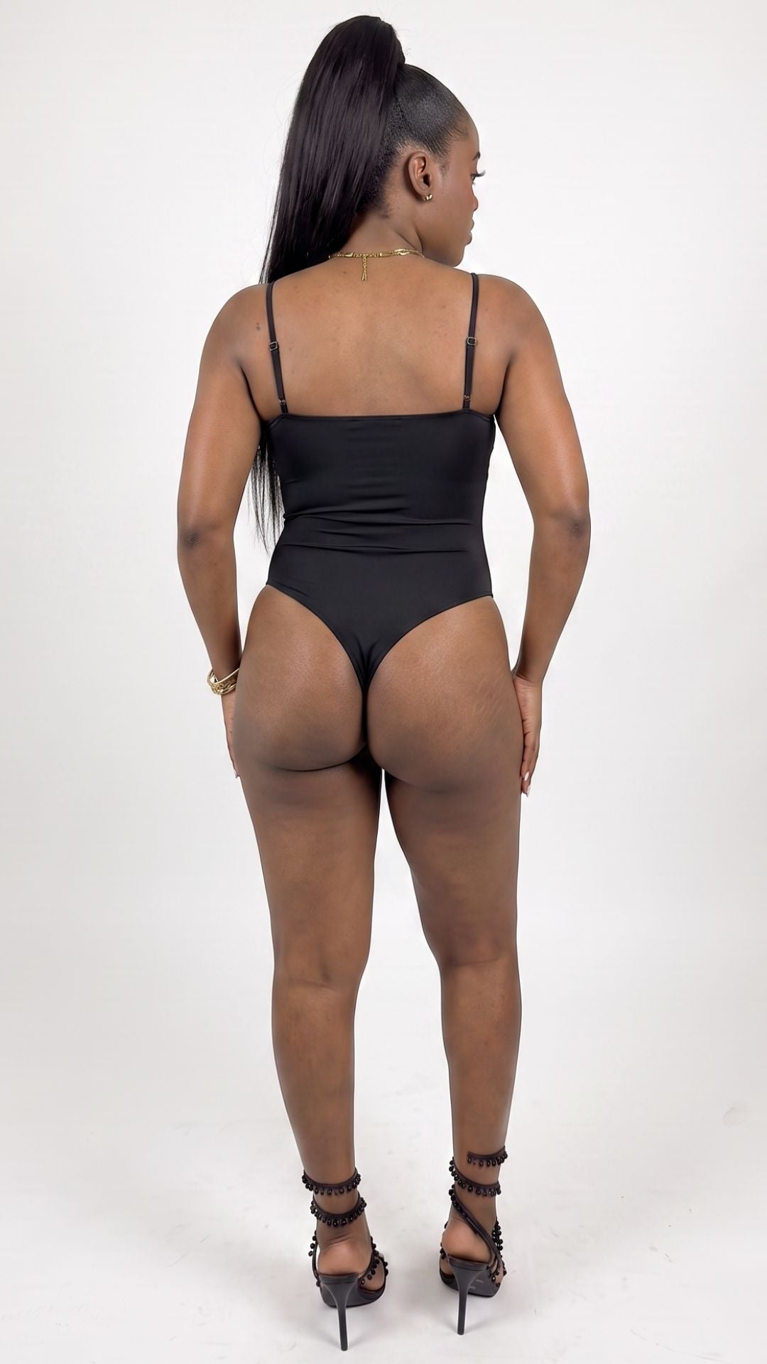 DETACHABLE STRAPS SHAPE WEAR