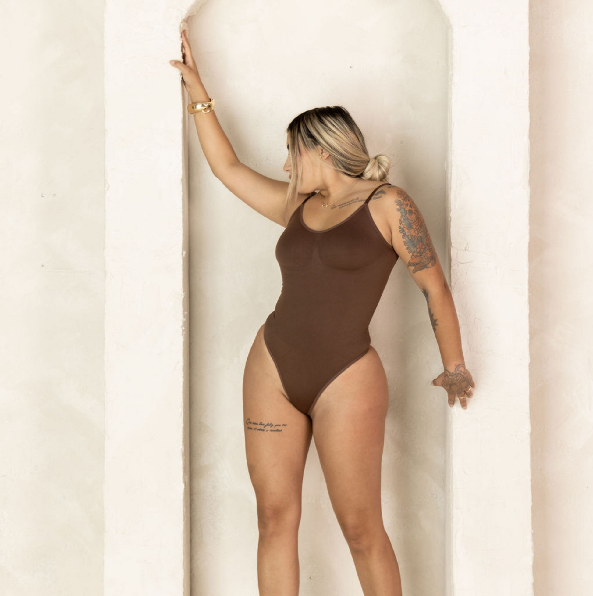 SNATCHED BROWN SHAPE WEAR THONG