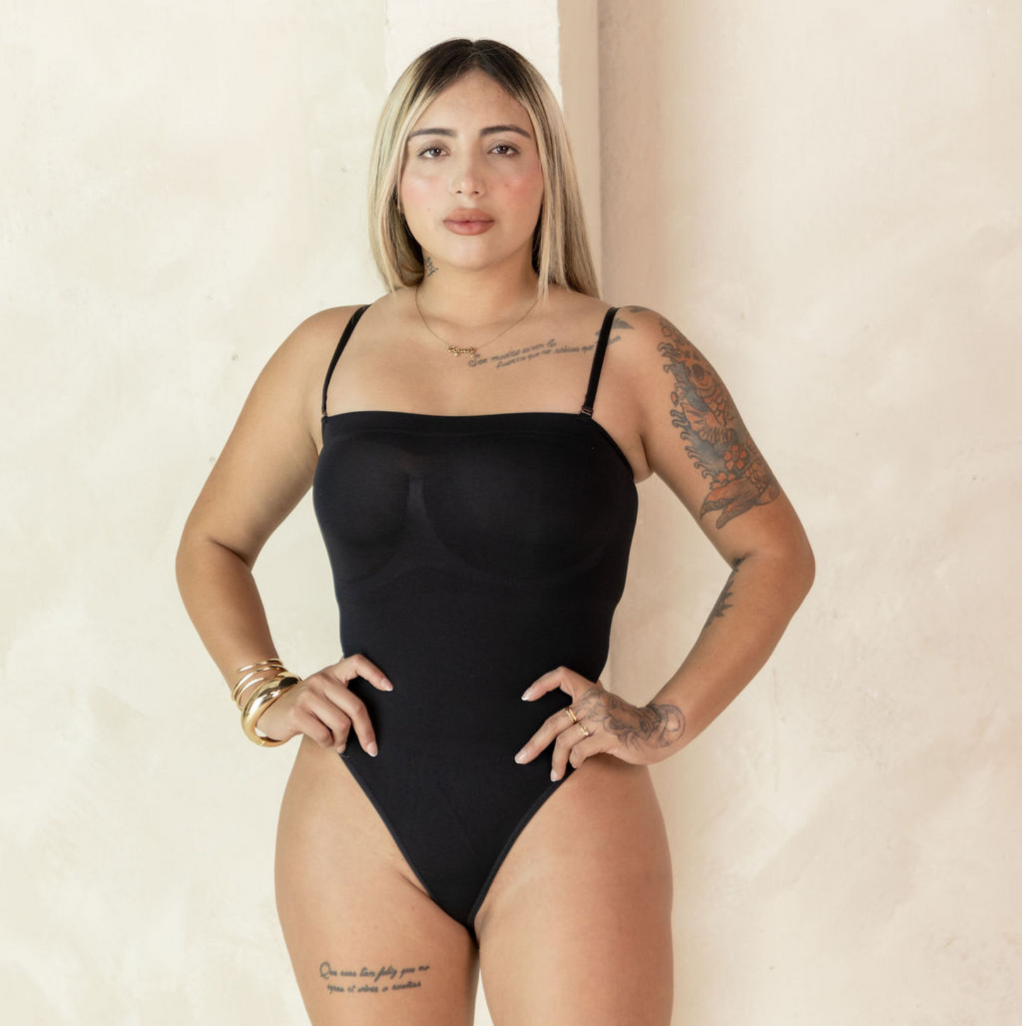 DETACHABLE STRAPS SHAPE WEAR